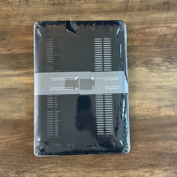 MacBook Pro 13” 2016-2020 black/gold design hardshell case - Picture 2 of 3